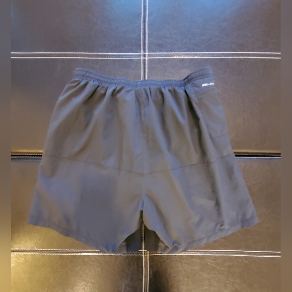 Nike Dri-FIT Woven Running Shorts - Picture 5 of 9